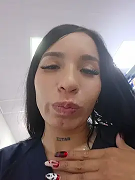 XXX chat uživo modela marly_lovee