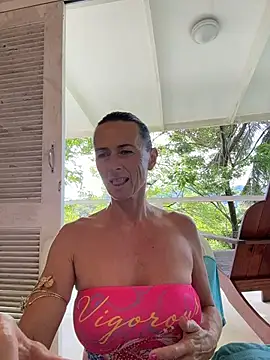 clarastrip Chat XXX live