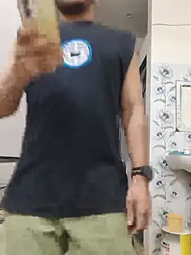 Realcumshow Adlı Modelin Canlı XXX Sohbeti