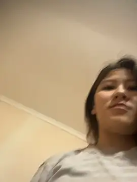Riz_girl Adlı Modelin Canlı XXX Sohbeti