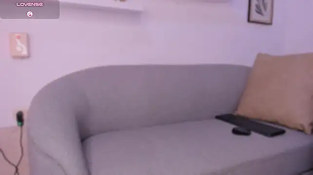 Chat +18 de yara_monn ao vivo