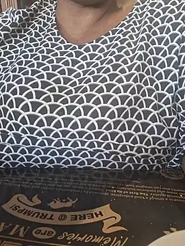 צ'אט XXX בשידור חי של xXXSexyamazon