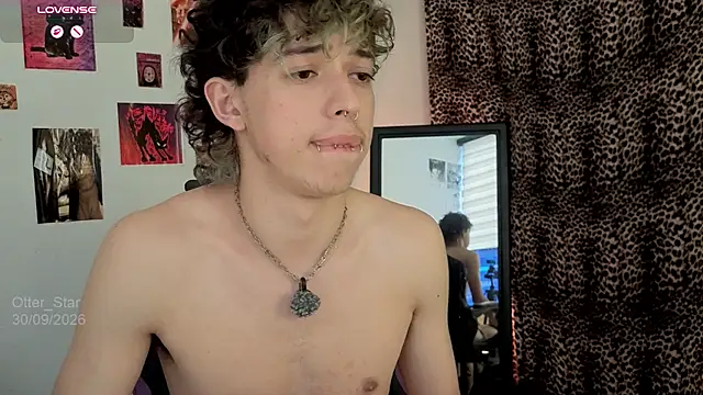 Otter_Moon Live XXX Chat