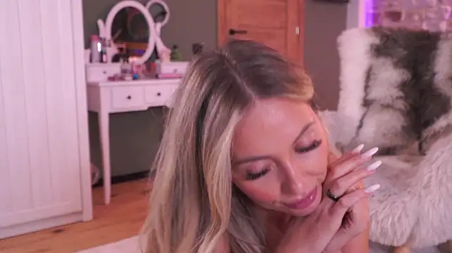 JoanneGG – Naživo XXX chat