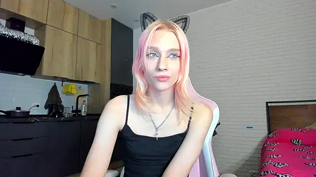 _Alice_Kitty live XXX chat