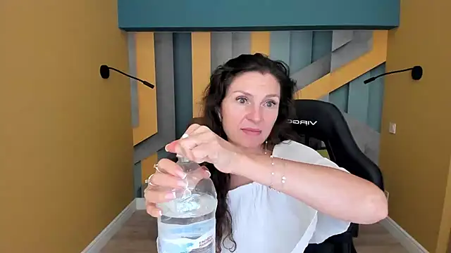 Chat +18 de EllaLong ao vivo