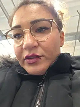 Hausverbot3's Live XXX Chat