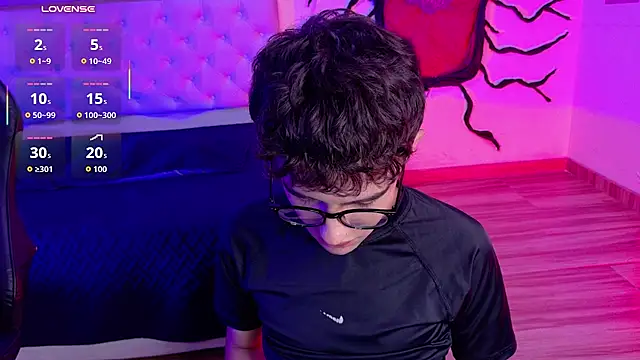 Онлайн чат XXX Eithan__wolf