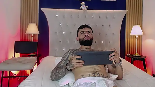 Chat XXX ao vivo de Collin_Vivas