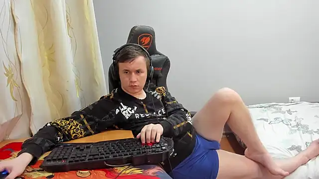 iliaskrislove Chat XXX in diretta