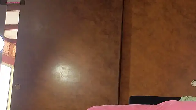 AgnesxのライブXXXチャット