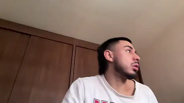 Chat XXX en directo de Taylor_DiamondBoy