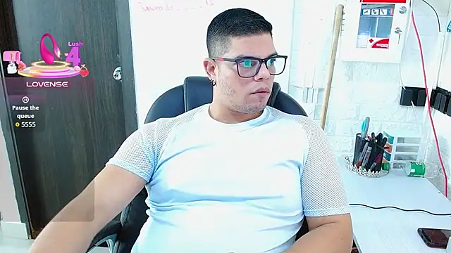 Chat XXX en directo de Realjoel01
