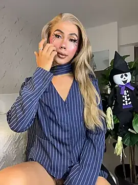 miss_tatiana_: онлайн-секс-чат