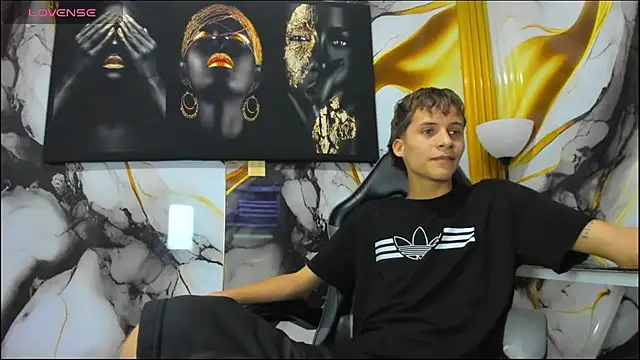 XXX chat uživo modela mono_blonde
