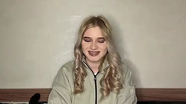 AraceliRidouts Adlı Modelin Canlı XXX Sohbeti