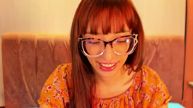 Chat XXX en directo de EmiliaBell_
