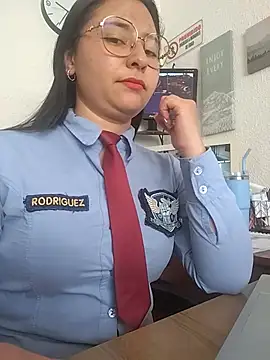 צ'אט XXX בשידור חי של Queen_linda1