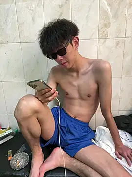 YT_11 即時 XXX 聊天