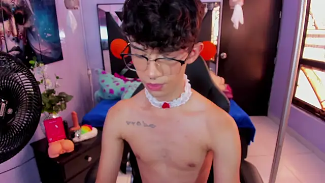 Živý XXX chat LiamHeatx