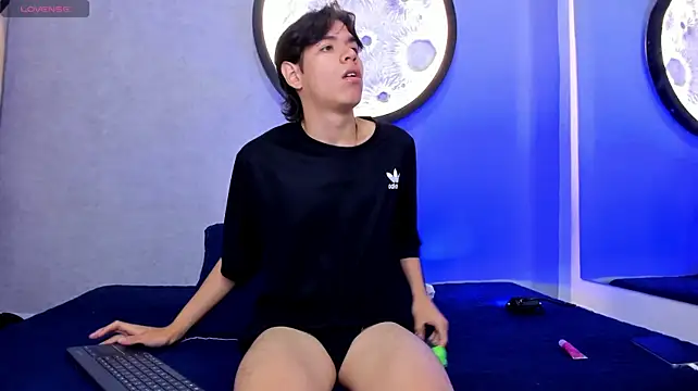 isaack_grant – Naživo XXX chat