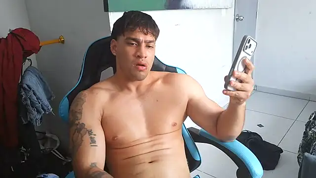 แชท XXX สดของ latin_party007