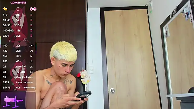 Živý XXX chat lukasstrong_
