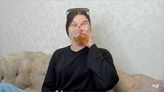 Chat +18 de Nora_Finch ao vivo