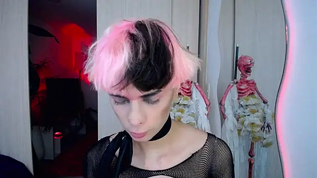 Darksweet_jack live XXX chat