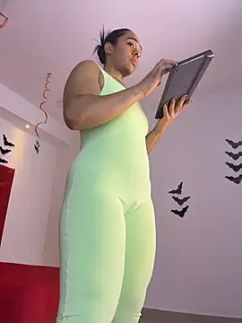 XXX chat uživo modela Vaiolet_Carter