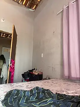 Chat +18 de Morenabronzeadatrans ao vivo