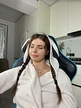 CurlyLara live XXX chat