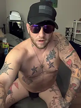 Chat XXX en directo de Livingpuddle