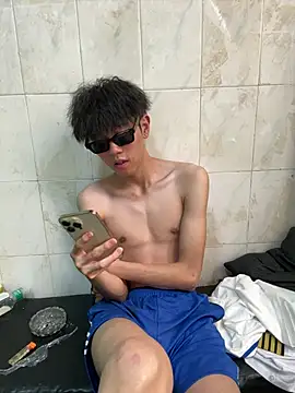 YT_11 即時 XXX 聊天