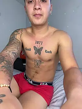 Christopher_stronggのライブXXXチャット