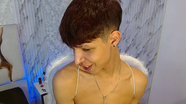 OLIIVER_TAY élő XXX-chatje