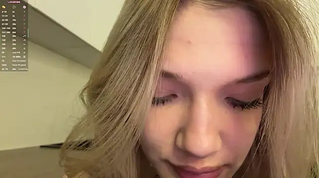 Chat XXX en directo de Carolini_i