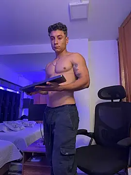 Chat +18 de MR_MUSCLE ao vivo
