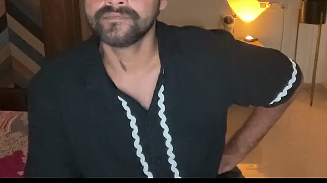 Mr_AjnabeeのライブXXXチャット
