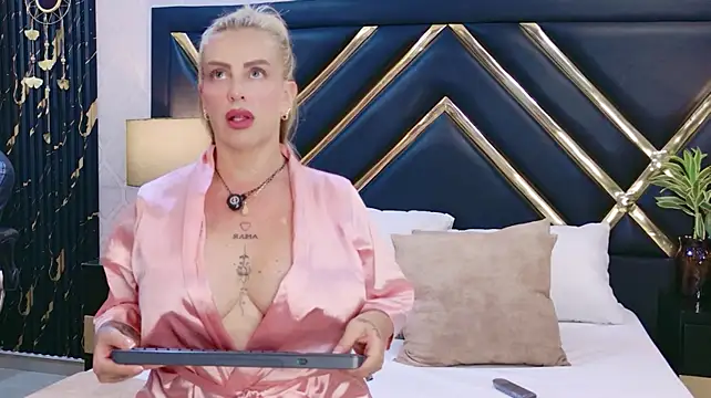 SophieWinsloow Live XXX-chat