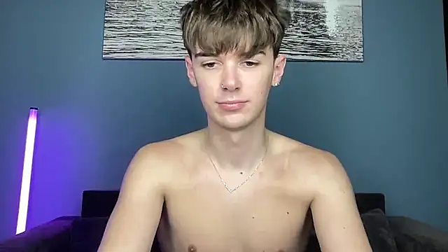 Chat XXX ao vivo de YourMilkyGuy