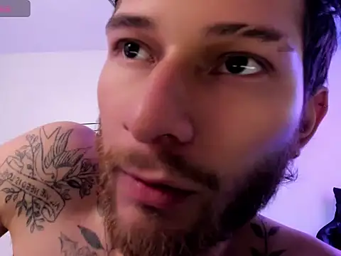 XXX chat uživo modela Adrian_Rouse