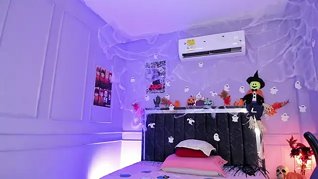 XXX chat uživo modela SwettRenata_