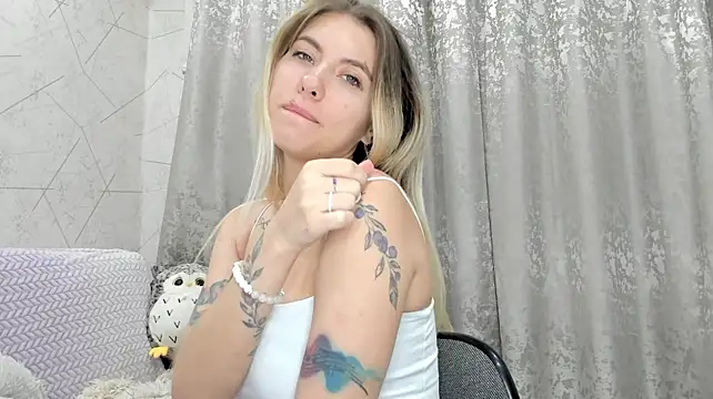 KatieLesco live XXX chat