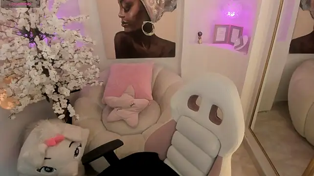 Chat XXX en directo de conny__curly