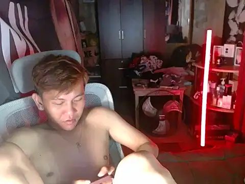 RalfAsian25 现场XXX聊天