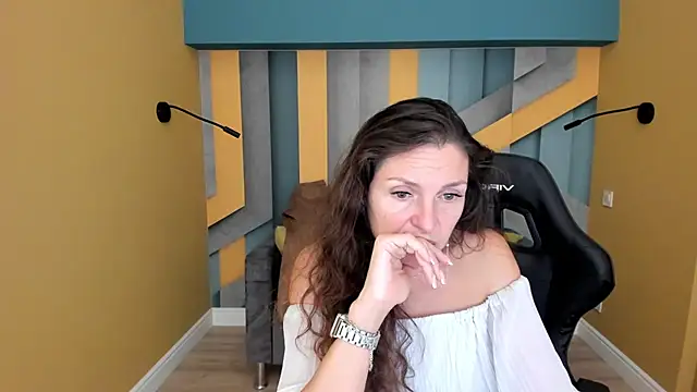 Chat +18 de EllaLong ao vivo