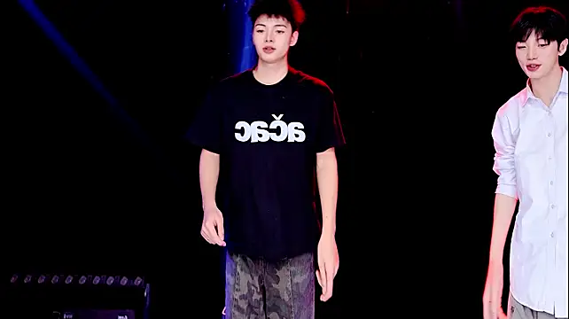 Exo-cbo লাইভ XXX চ্যাট