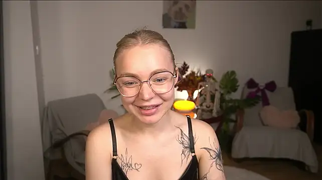 Emilyemmi's Live XXX Chat