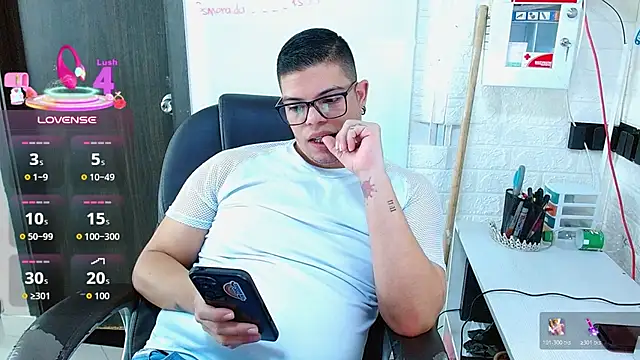Realjoel01 Chat XXX in diretta